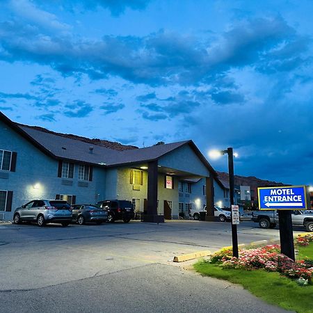 Moab Gateway Inn At Arches Nat'L Park Exterior photo