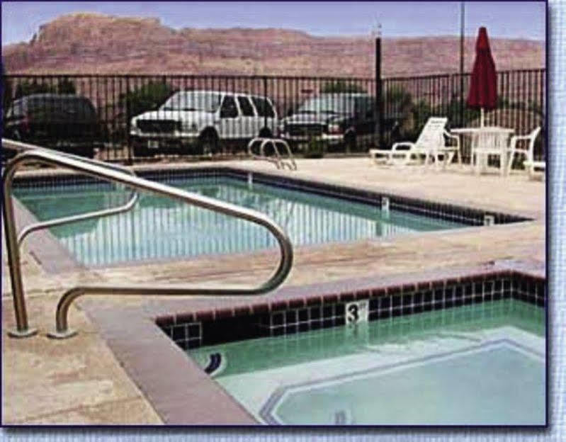 Moab Gateway Inn At Arches Nat'L Park Exterior photo